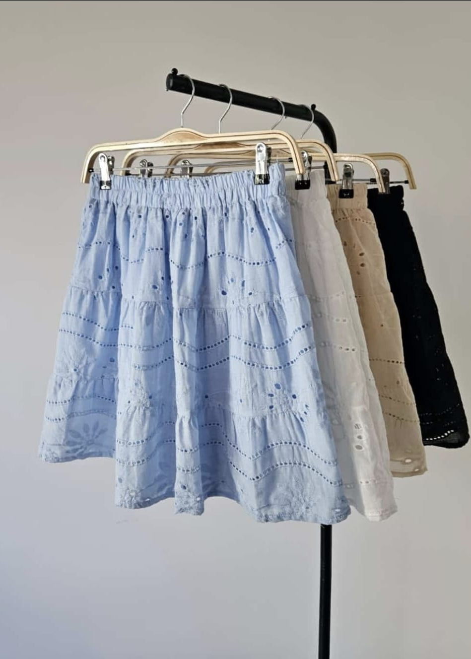 Falda Bordada Olivia